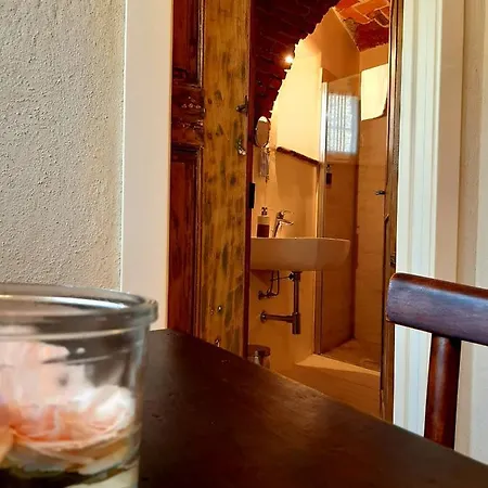 Ant Restaurant & * Novello